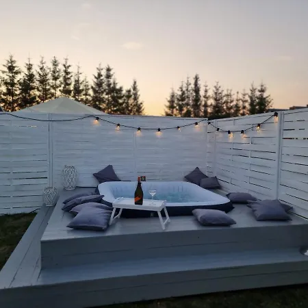 Holiday home Z Jacuzzi Nad Zatoka *