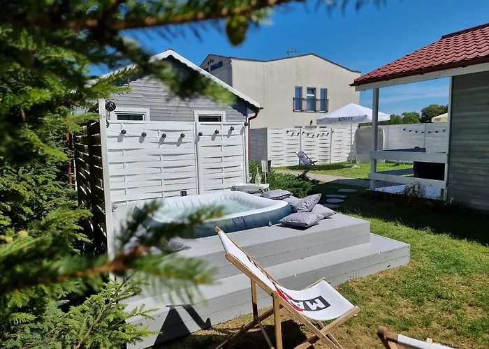 Z Jacuzzi Nad Zatoka 度假居 *