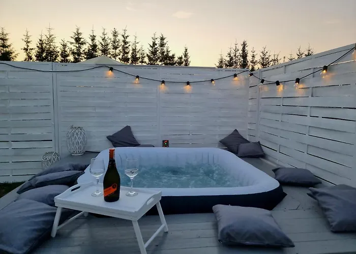 Z Jacuzzi Nad Zatoka 度假居 *